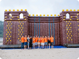 Tường thành khổng lồ